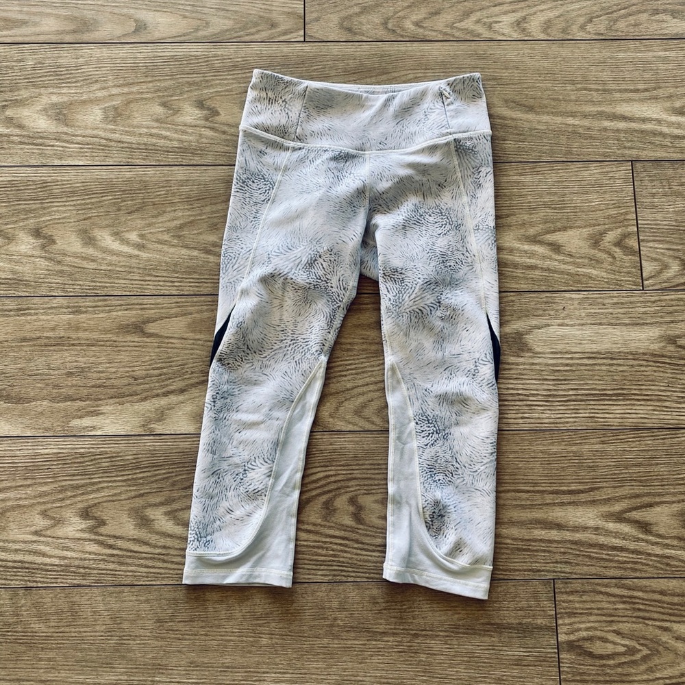Calia White and Grey Mesh crop Leggings